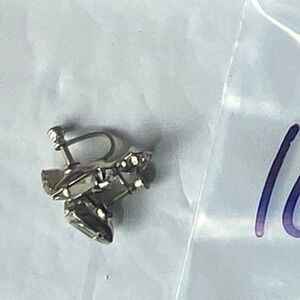 Vintage‎ Silver Tone Screw Back Earrings